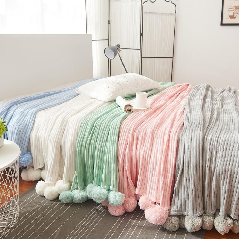 Pom Pom Bed Sofa Throw Blanket