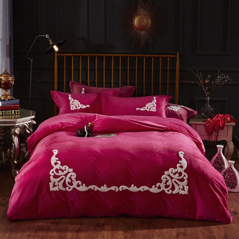 Velvet Embroidered Bedding Set - Nordic Side - 