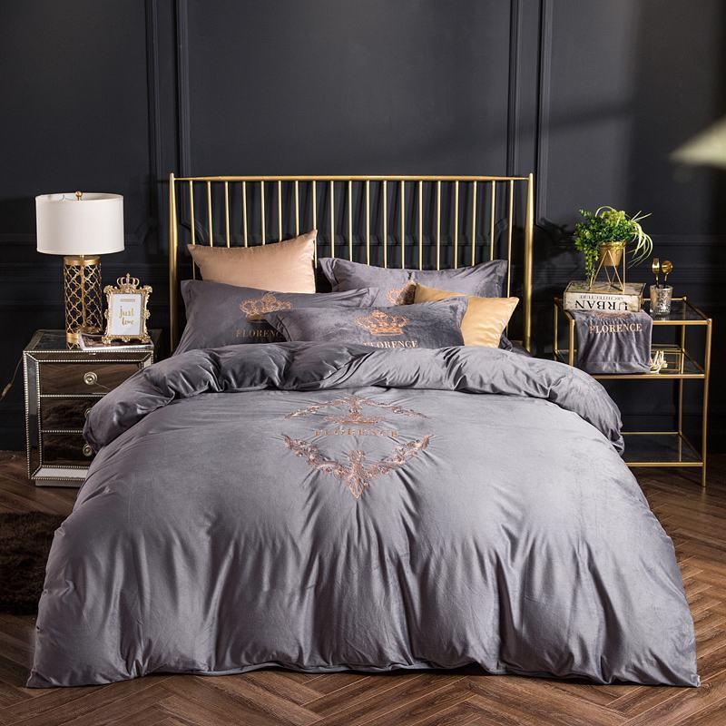 Crown Velvet Bedding Set - Nordic Side - 