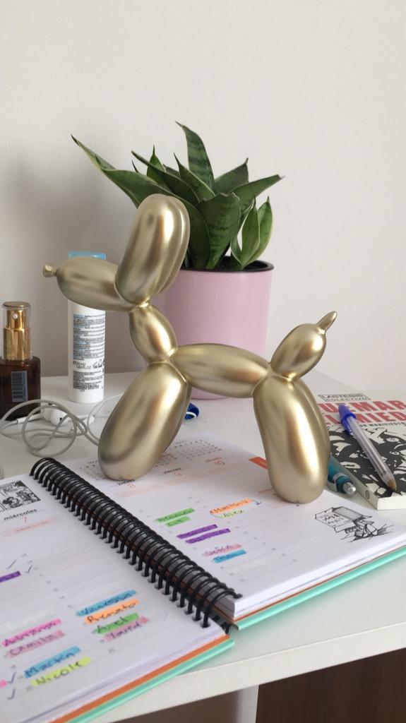 Balloon Playful Balloon Dog Sculpture