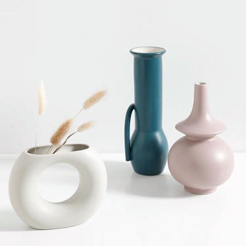 Armuelles Handcrafted Ceramic Vase - Armuelles