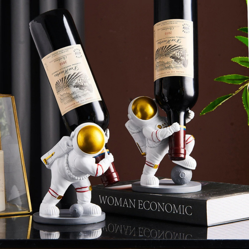 HomeQuill™ Astronaut Wine Holder - Nordic Side - 