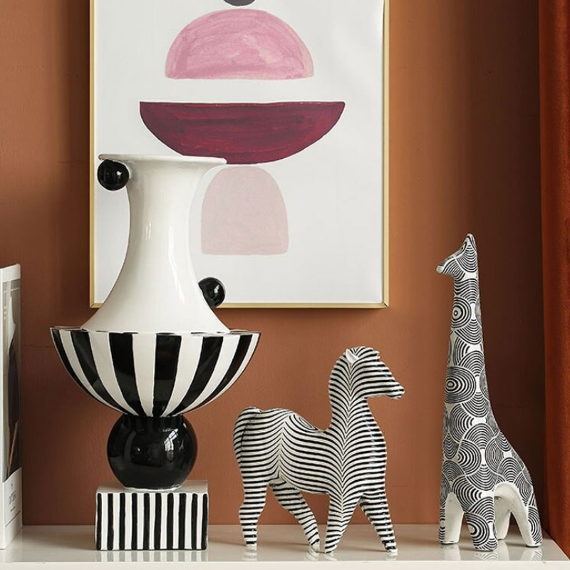 HomeQuill™ Modern B&W Animal Figurines - Nordic Side - 