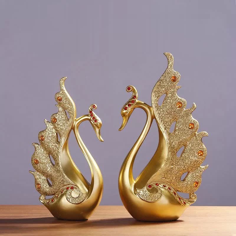 Royal Luxurious Royal Swan Pair