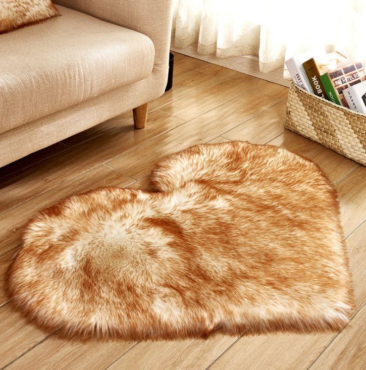 Faux Fur Heart Shaped Carpet - Nordic Side - 