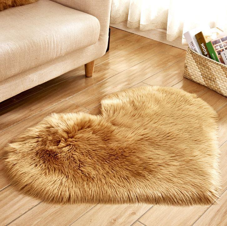 Faux Fur Heart Shaped Carpet - Nordic Side - 