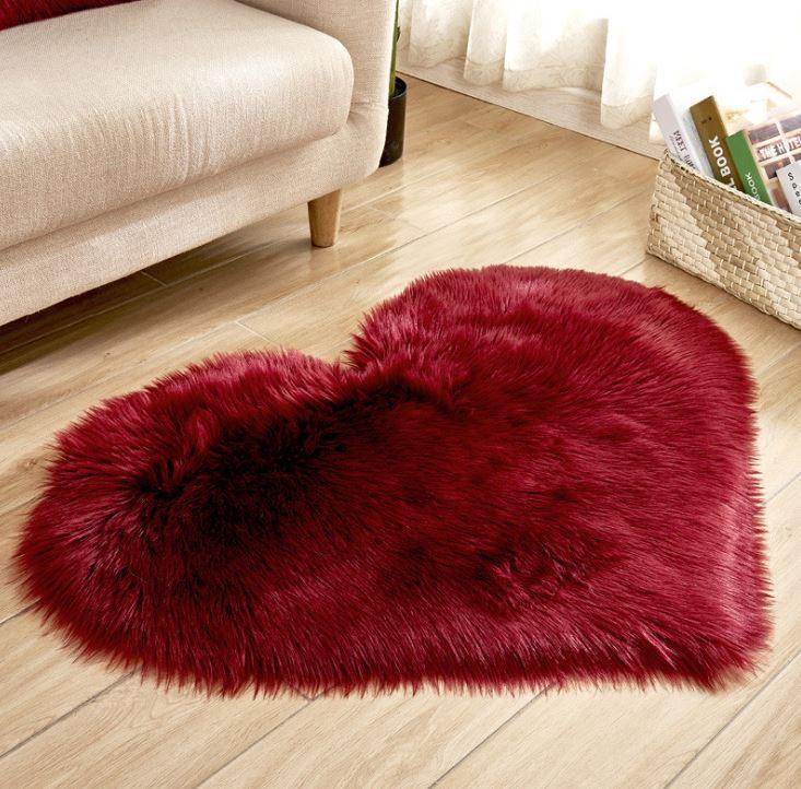 Faux Fur Heart Shaped Carpet - Nordic Side - 