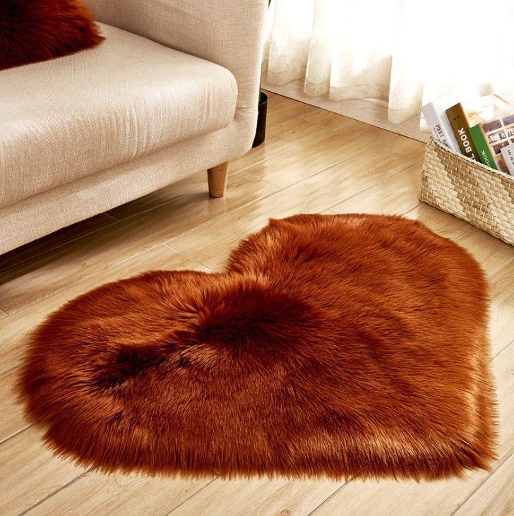 Faux Fur Heart Shaped Carpet - Nordic Side - 