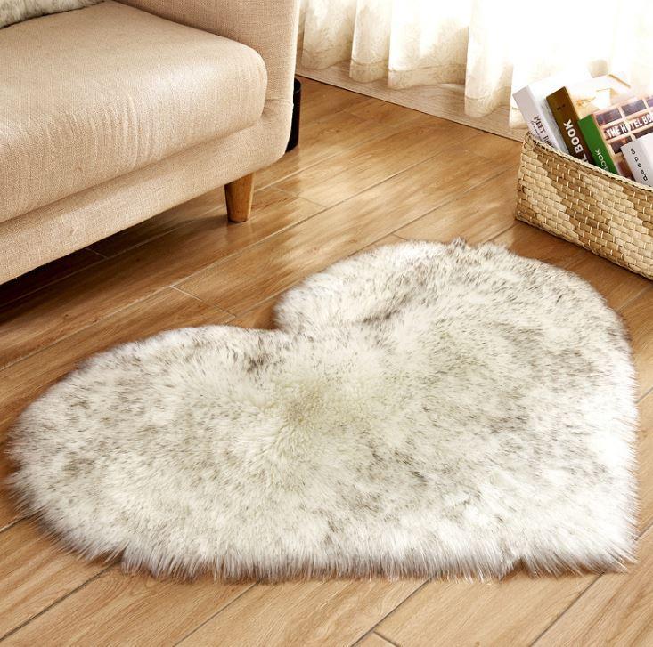 Faux Fur Heart Shaped Carpet - Nordic Side - 