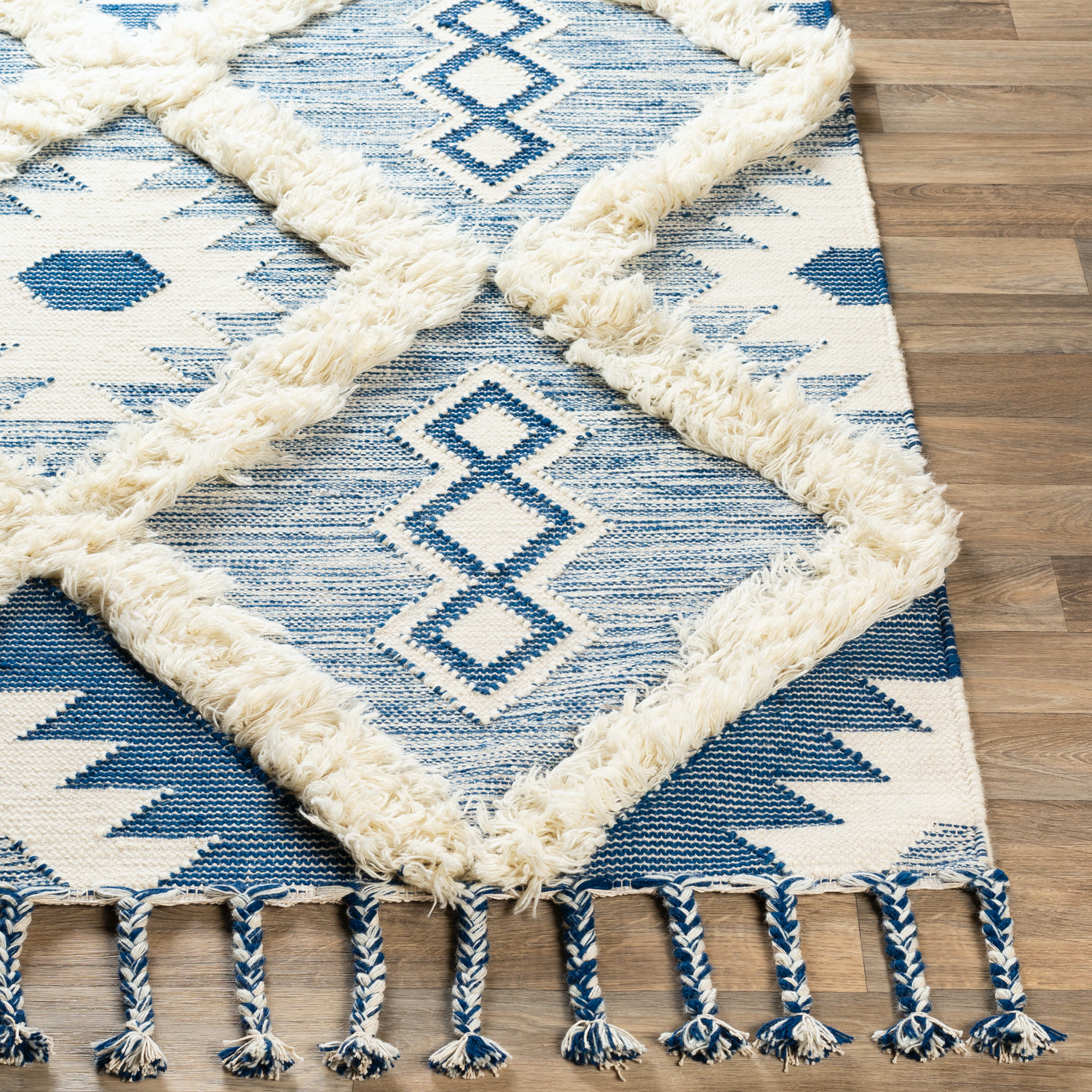 Apache Royal Rug - Nordic Side - 