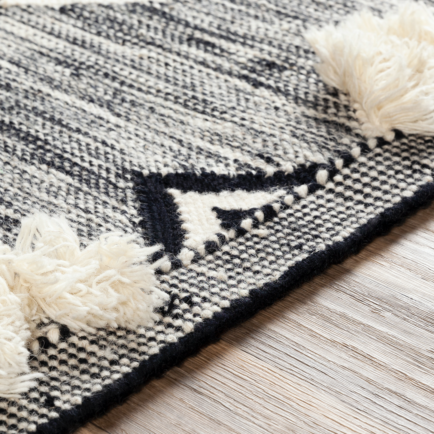 Apache Charcoal Rug - Nordic Side - 