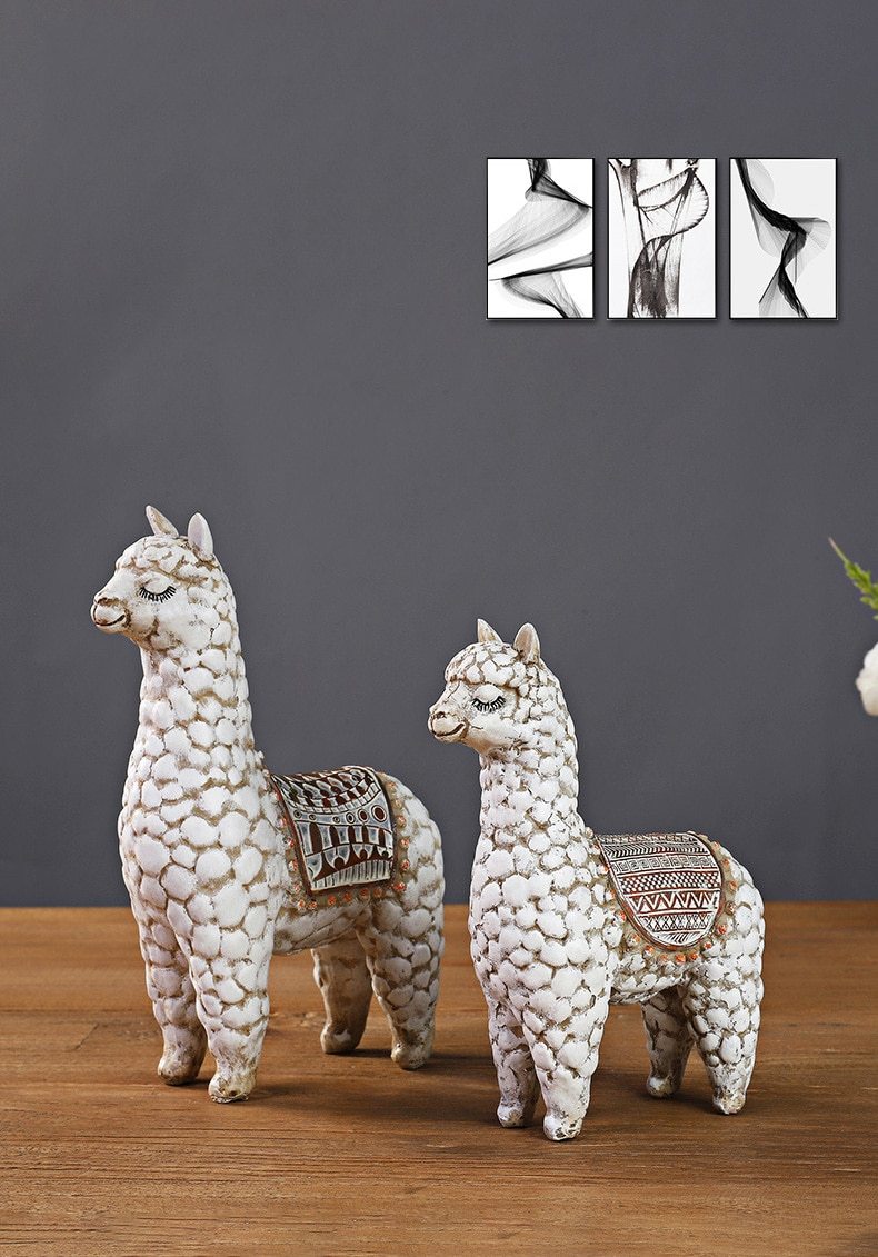 Alpaca Artisan Alpaca Statue for Home Decor