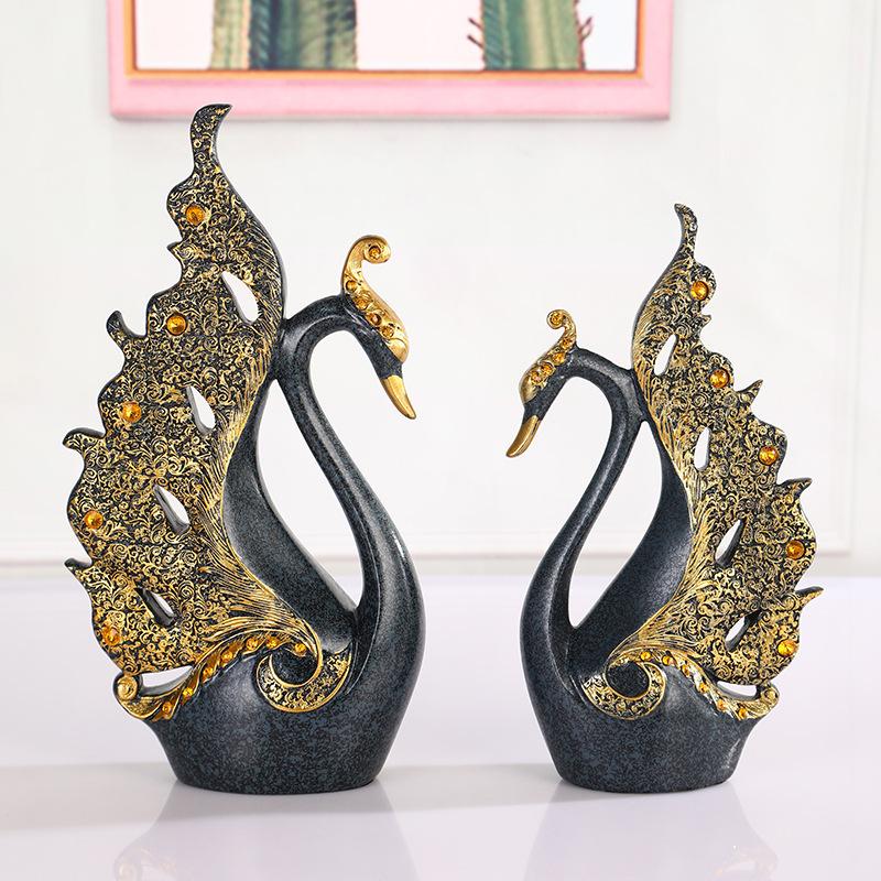 Royal Luxurious Royal Swan Pair