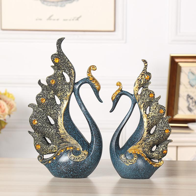 Royal Luxurious Royal Swan Pair