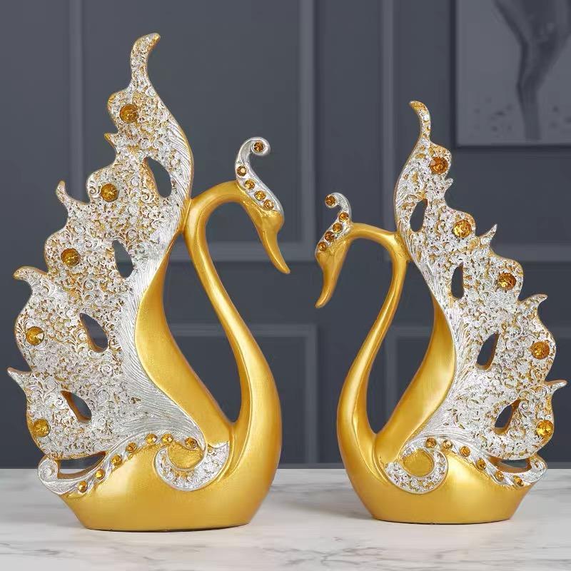 Royal Luxurious Royal Swan Pair