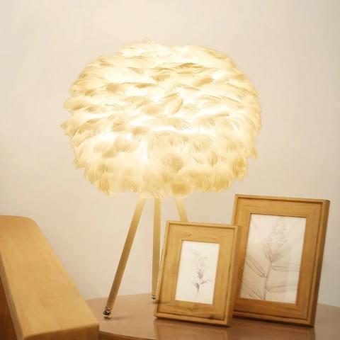 Modern Feather Table Lamp - Romantic Elegance