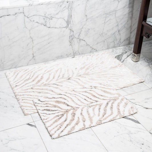 Pristine Lines Bath Mat