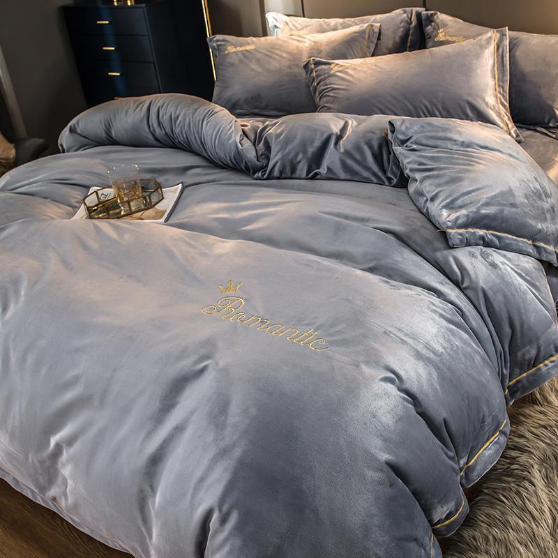 Romantic Velvet Bedding Set - Nordic Side - 