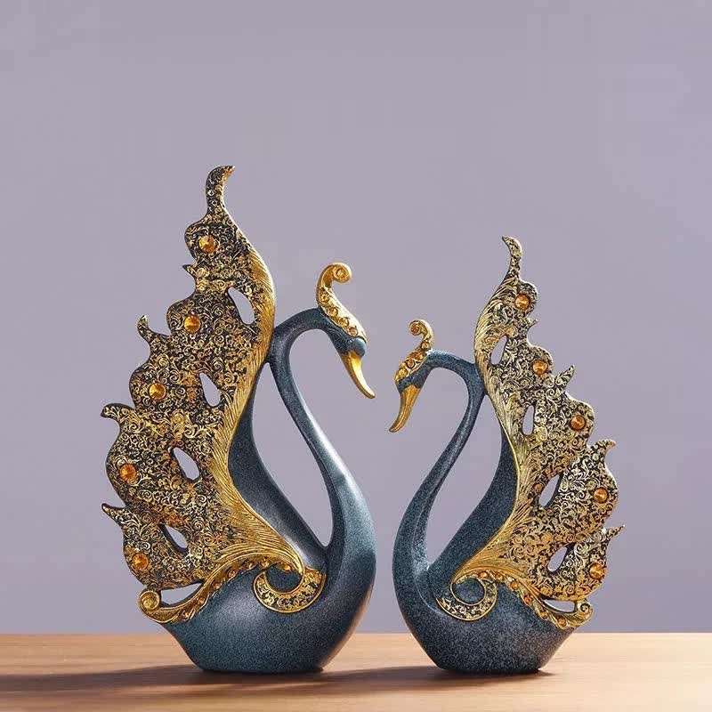 Royal Luxurious Royal Swan Pair