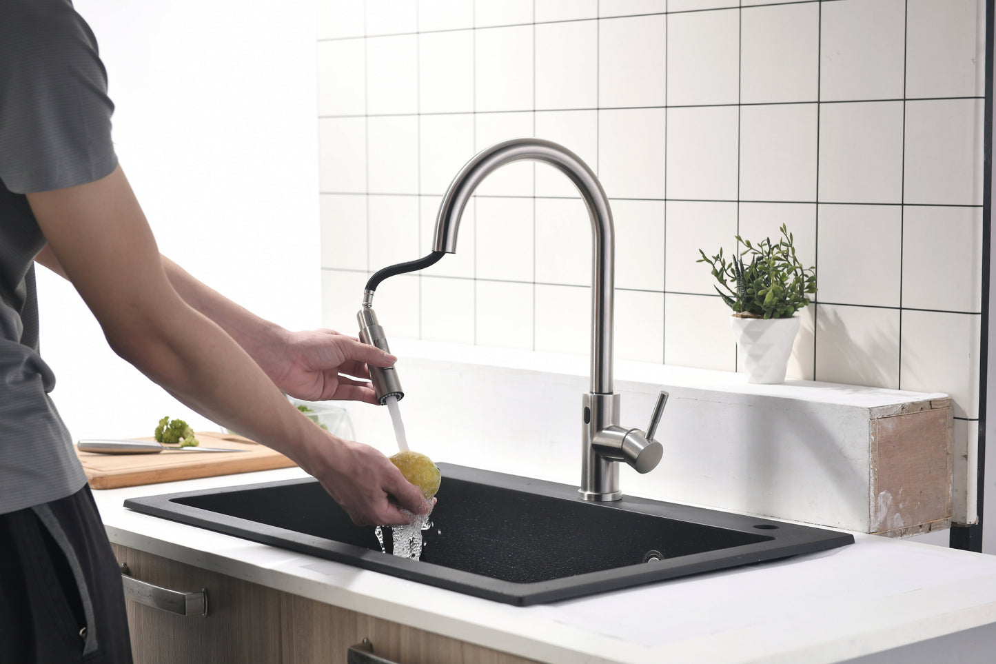 Brandt Touchless Sensor Faucet