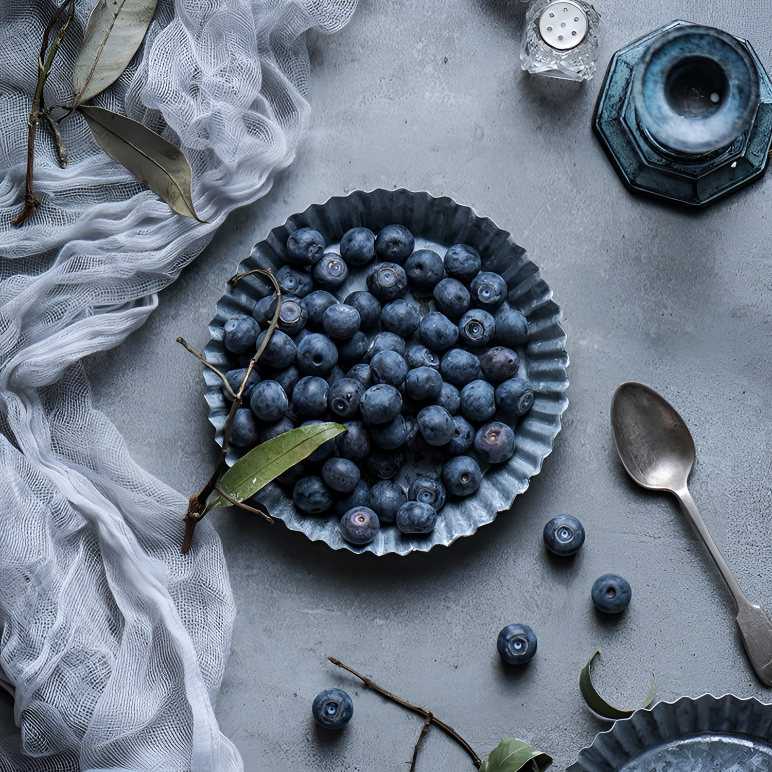 Amella Rustic Floral Metal Tray - Amella | Trays | NordicAbode.com