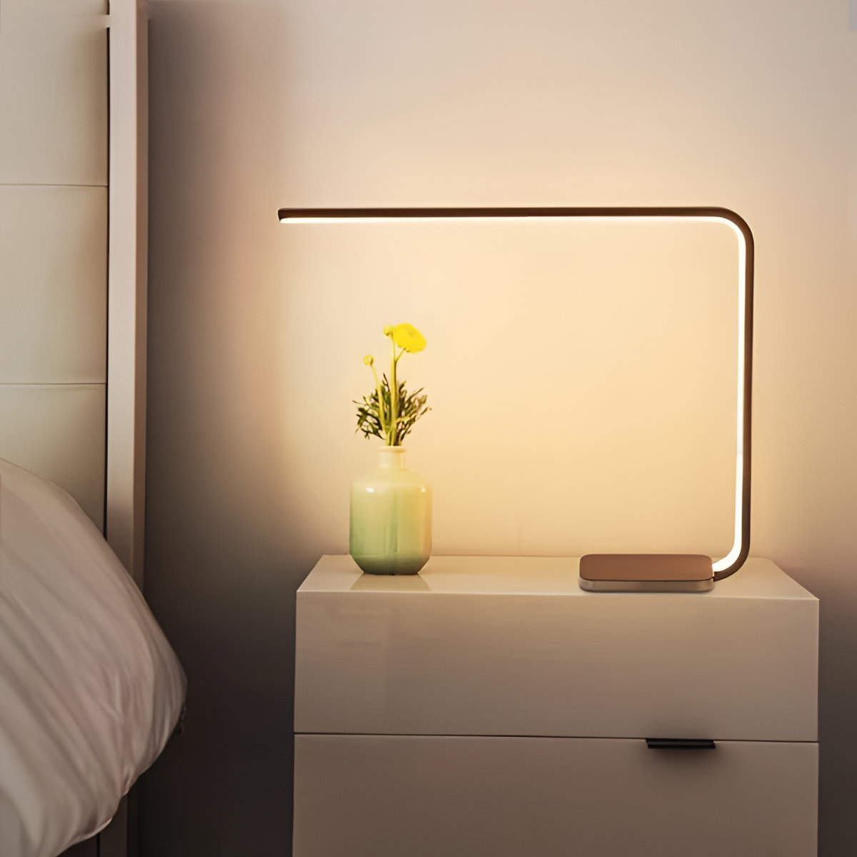 Oversight Elegant Table Lamp | Lighting | NordicAbode.com