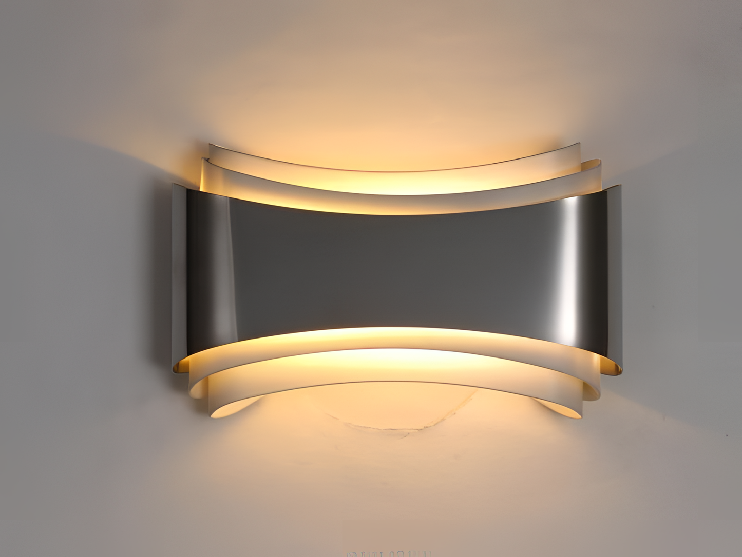 Modern Curved LED Wall Lamp | Lighting | NordicAbode.com