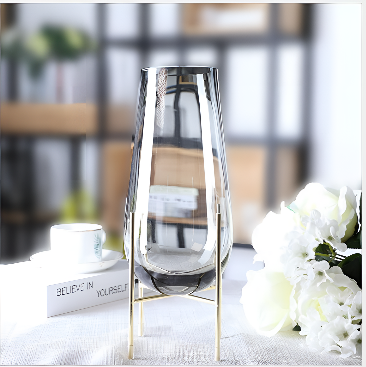 Minimal Mid Century Glass Vase | Vases | NordicAbode.com