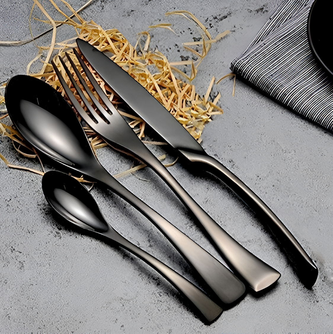 Onyx Sleek Onyx Silverware Set | Tableware | NordicAbode.com