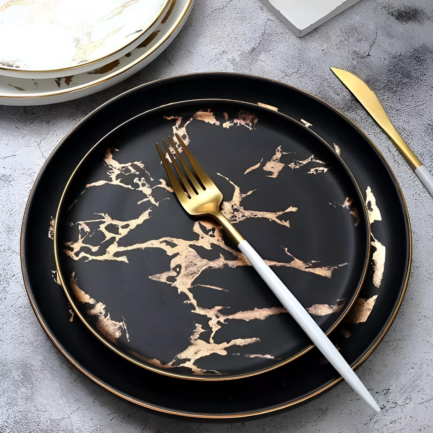 Lightning Flashy Lightning Plate | Dinnerware | NordicAbode.com