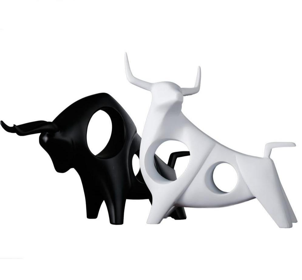 Sculpted Cattle Figurine - Nordic Side - 