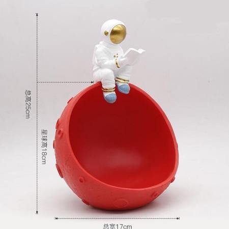 Astronaut & Crater Storage Figurine - Nordic Side - 