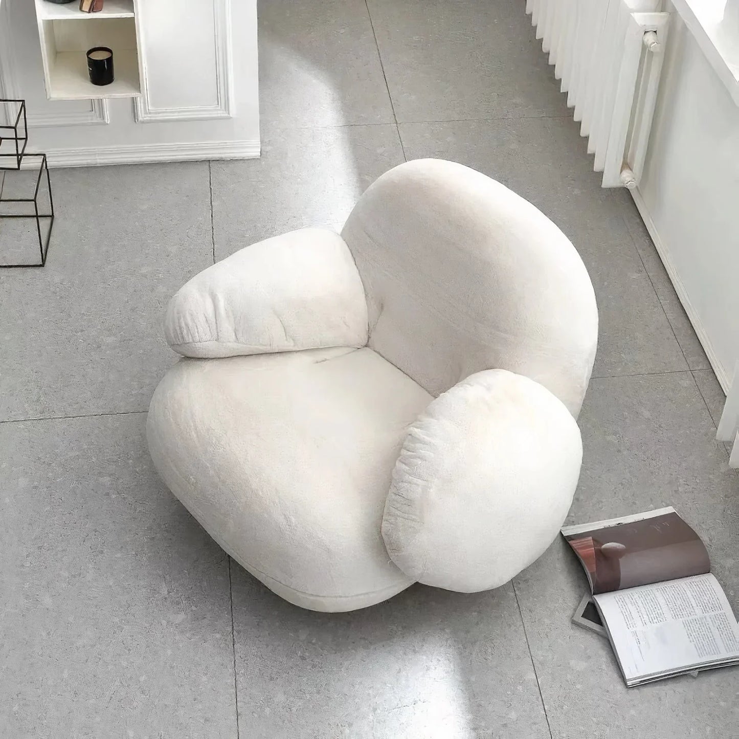 HINA ARMCHAIR