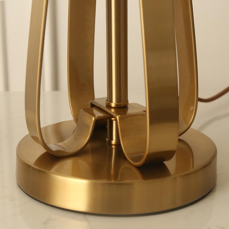 Lages Classic Table Lamp - Metal Base