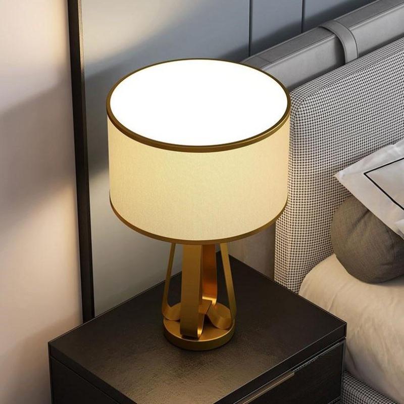 Lages Classic Table Lamp - Metal Base