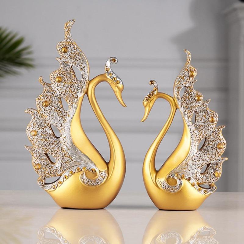 Royal Luxurious Royal Swan Pair