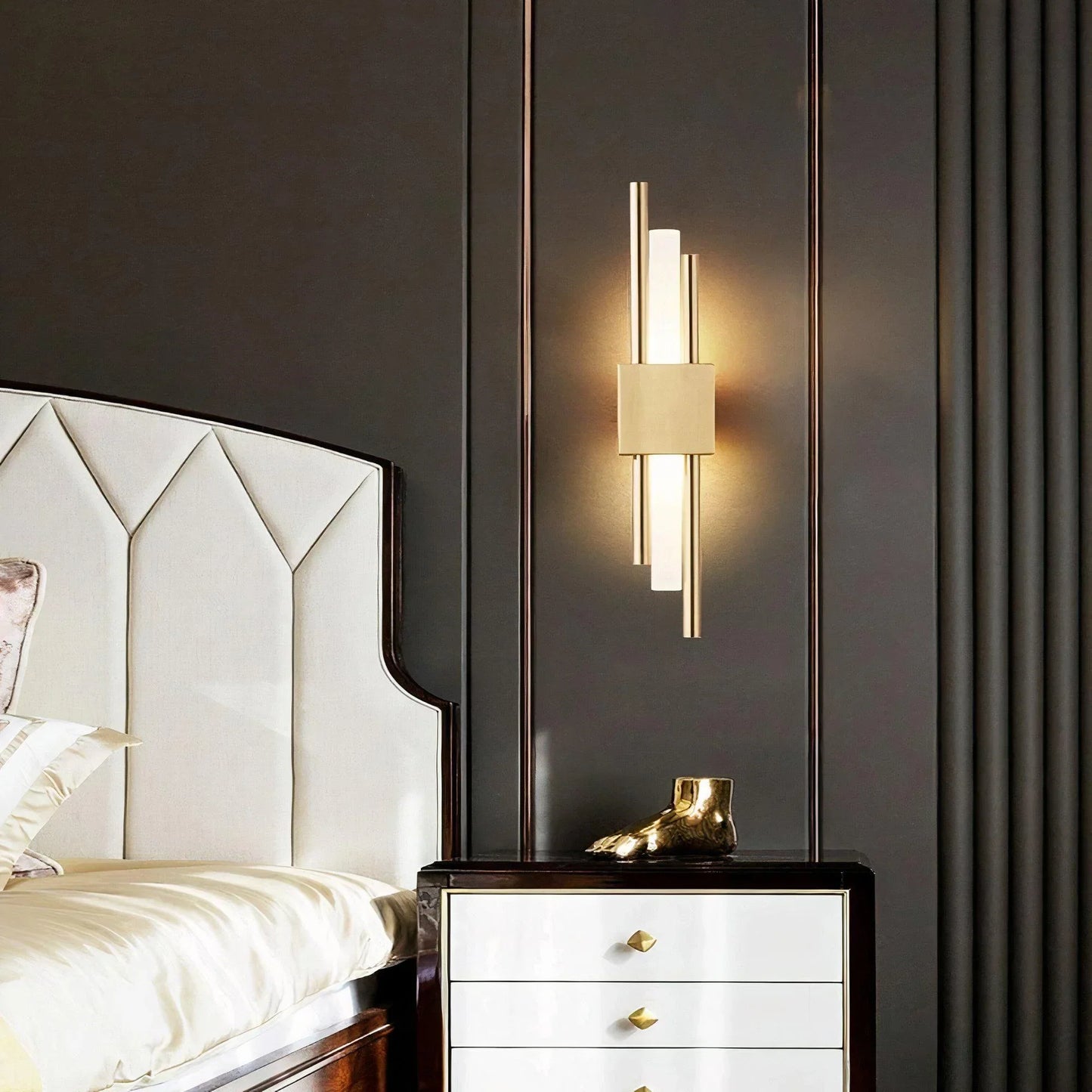 Milagros Elegant LED Wall Light