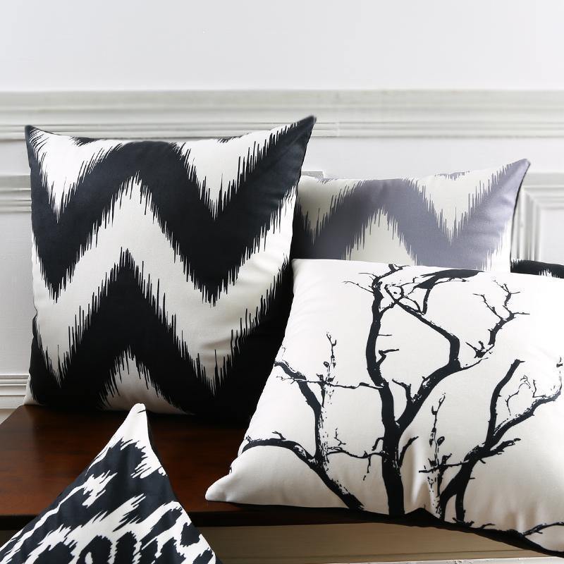 B&W Velvet Vintage Cushion - Nordic Side - 