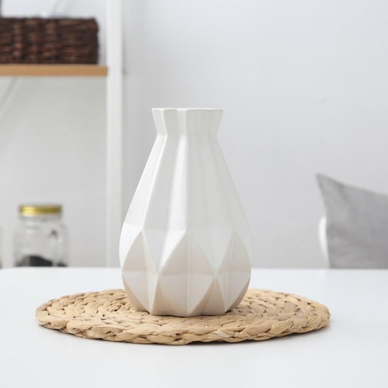 Matt Diamond Porcelain Vase - Nordic Side - 