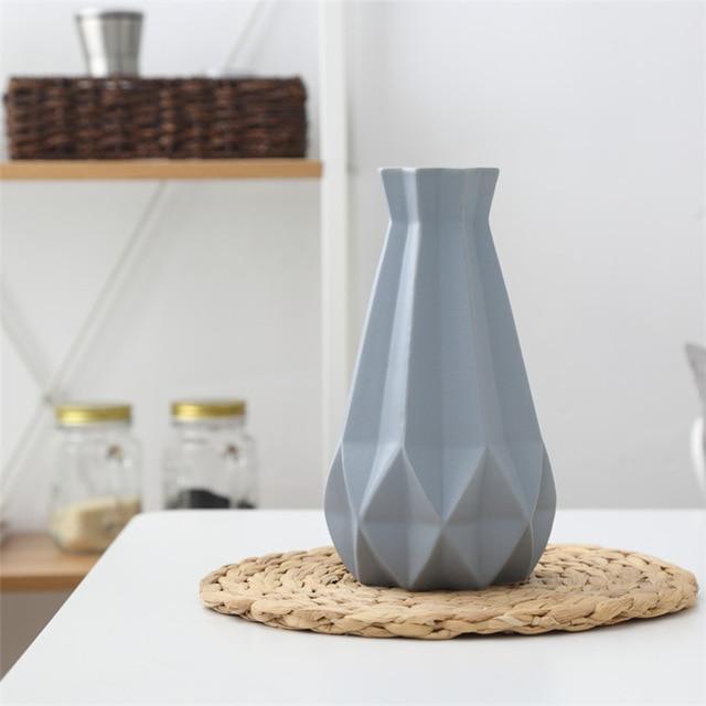 Matt Diamond Porcelain Vase - Nordic Side - 