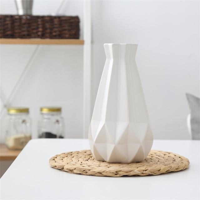 Matt Diamond Porcelain Vase - Nordic Side - 