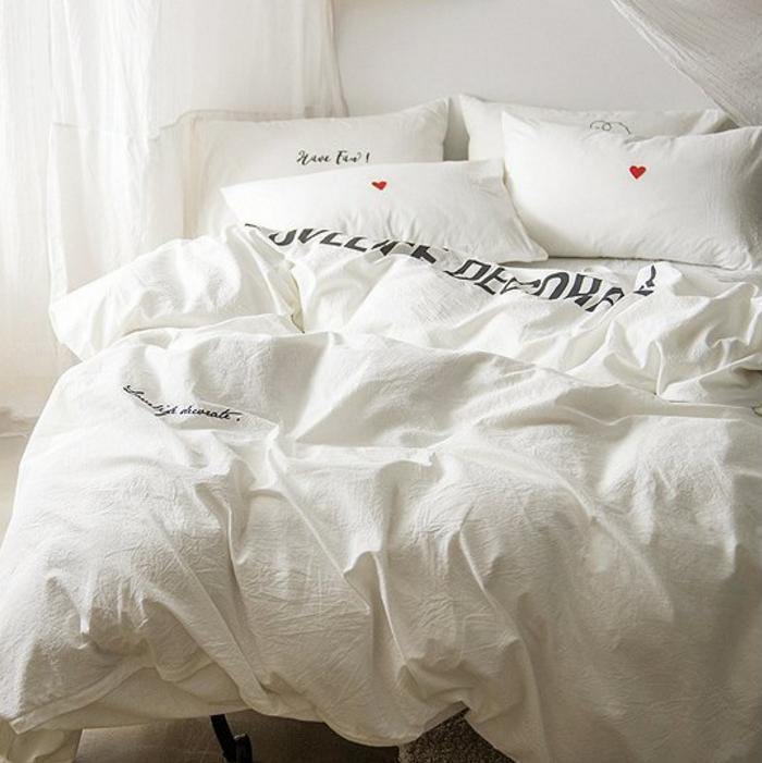 White Cotton Pillowcase with Heart - Nordic Side - 