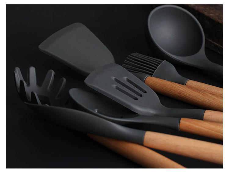 Heat-Resistant Wooden & Silicone Spatula - Nordic Side - 