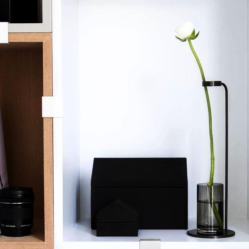 Minimal Iron Vase - Nordic Side - 