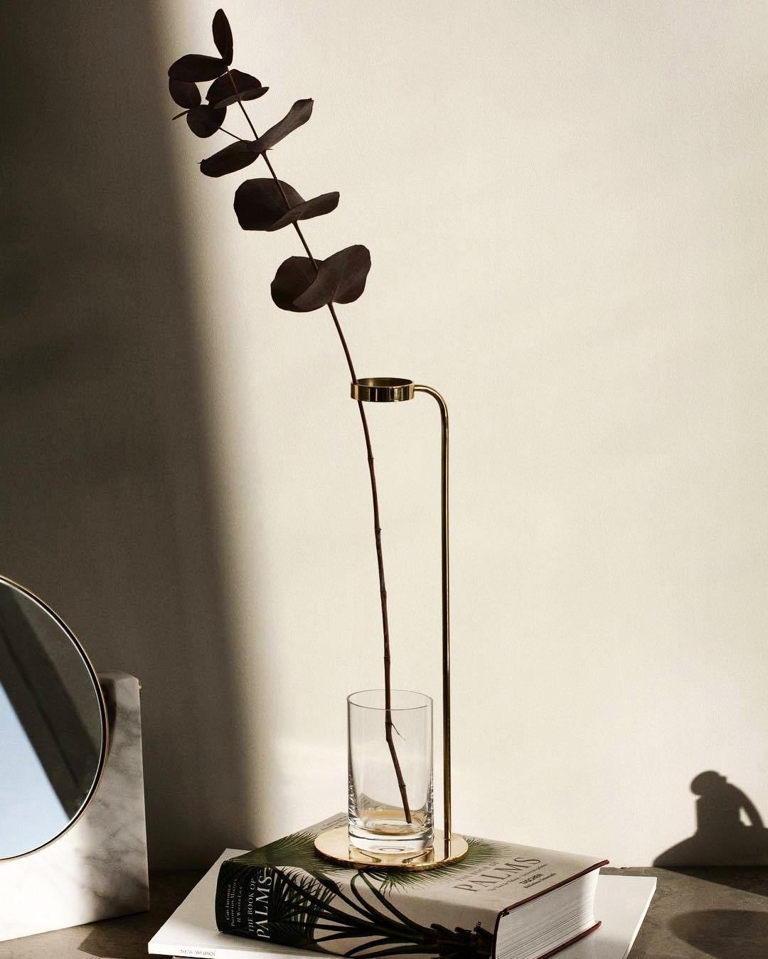 Minimal Iron Vase - Nordic Side - 