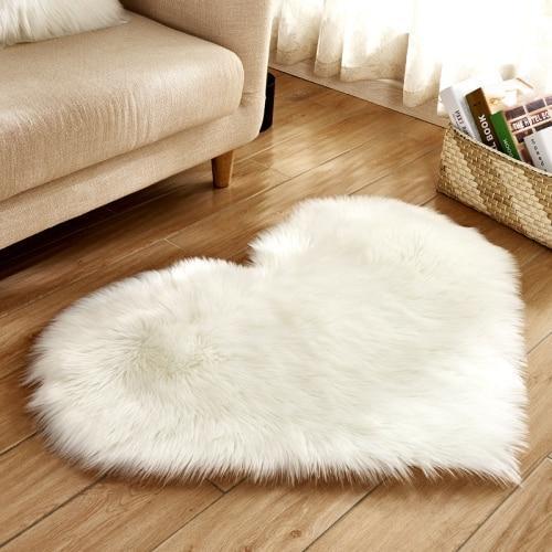 Cora - Faux Sheepskin Love Heart Rug - Nordic Side - 04-22, feed-cl0-over-80-dollars, large-rug, modern, modern-nordic, modern-rug, nordic, round-rug, shaggy-rug