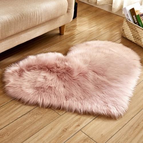 Cora - Faux Sheepskin Love Heart Rug - Nordic Side - 04-22, feed-cl0-over-80-dollars, large-rug, modern, modern-nordic, modern-rug, nordic, round-rug, shaggy-rug