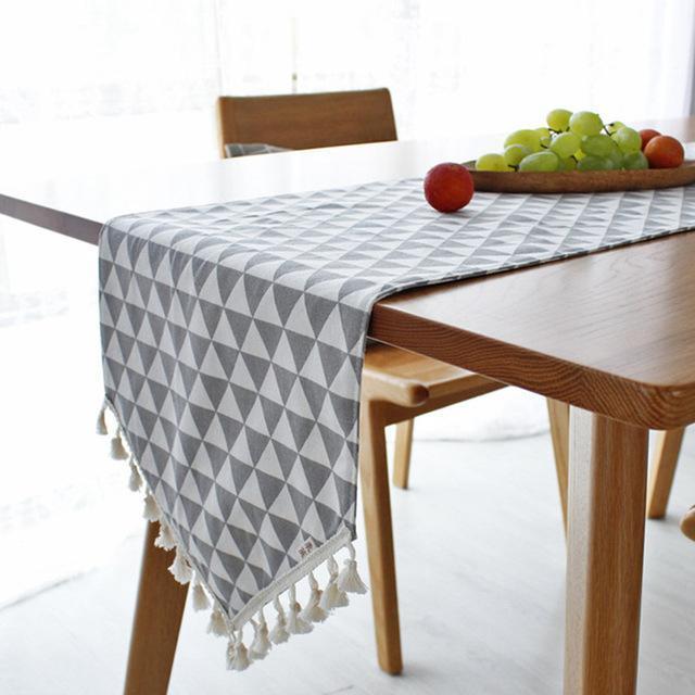 Zora - Modern Table Runner - Nordic Side - 05-29