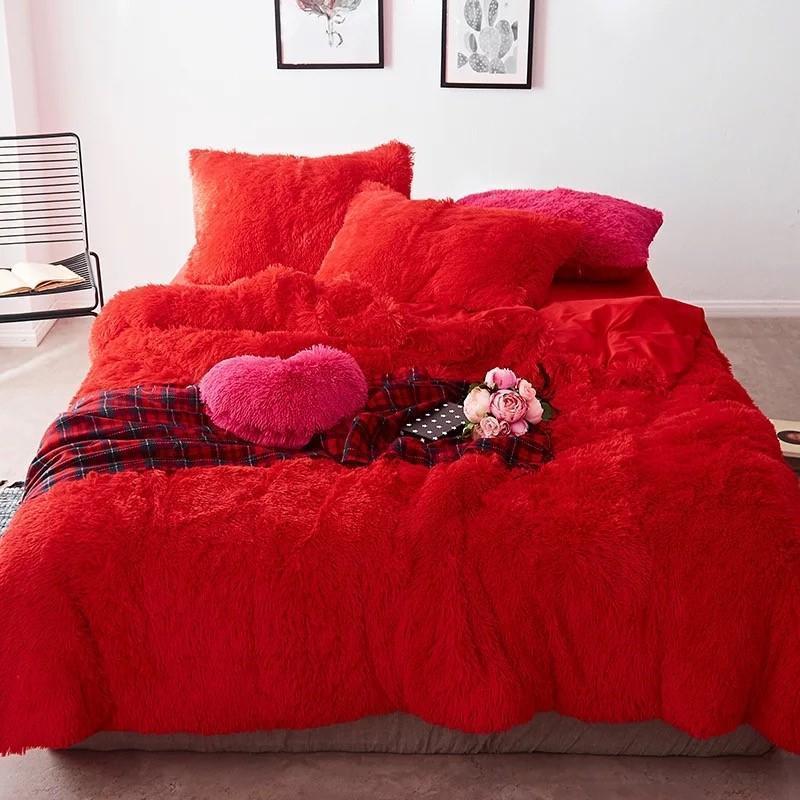 Colorful 4 Piece Faux Fur Bedding Set - Nordic Side - 