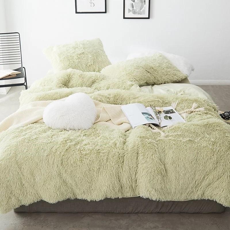 Colorful 4 Piece Faux Fur Bedding Set - Nordic Side - 